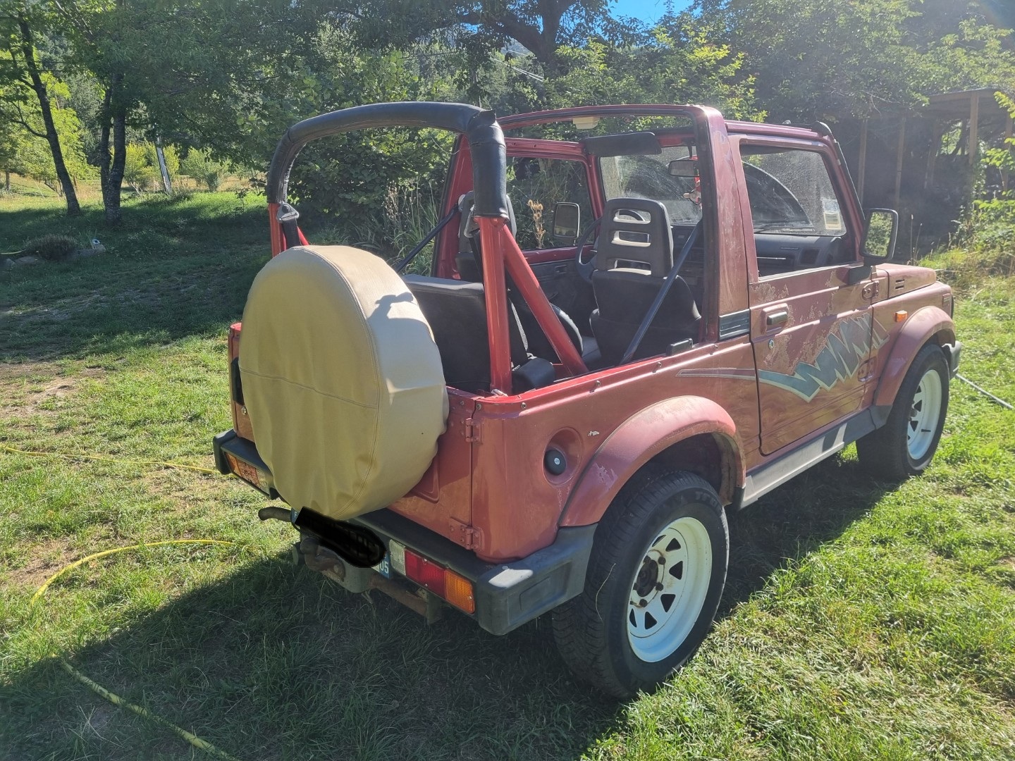 Suzuki Santana Samurai — vue 3
